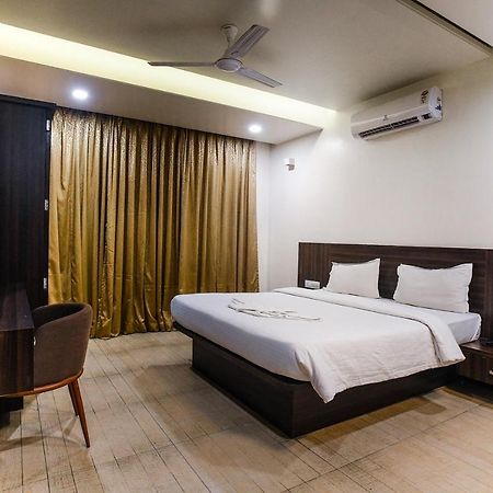 Hotel Manasi Inn Satara Luaran gambar